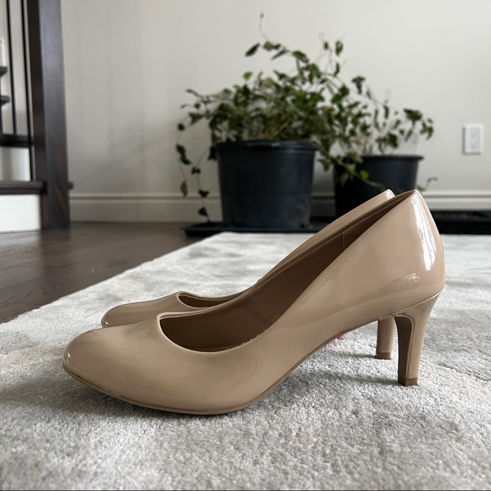 2/$15 - Nude patent heels